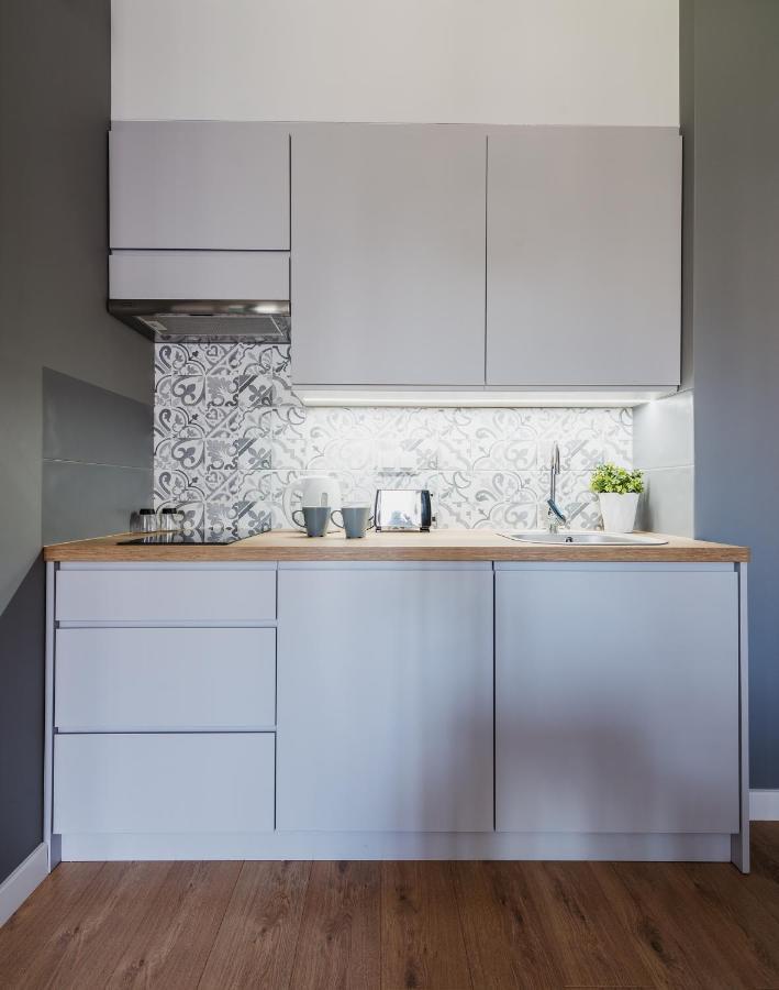 Okecie Airport Studio Bakalarska 2 P&O Serviced Apartments Warsawa Bagian luar foto